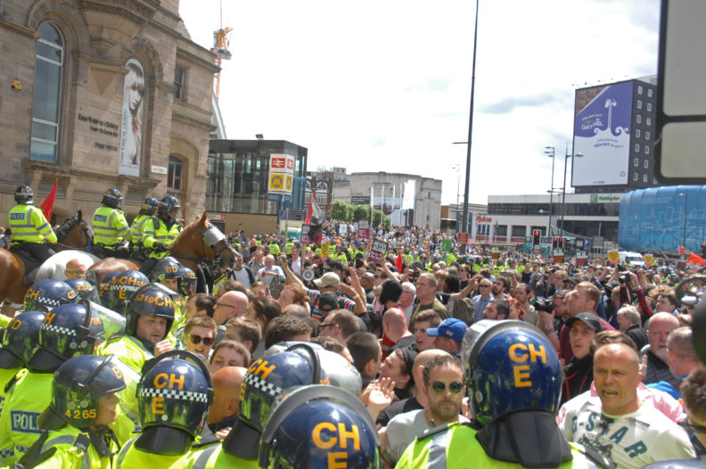One thousand Scousers confront 60 EDL Nazis